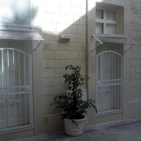 Casa Anna Apartment เลชเช ภายนอก รูปภาพ